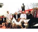 STATUE J.R. JAYAWARDENA 