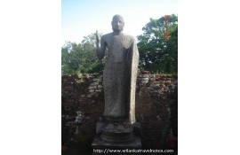 Velgam Vehera Periyakkulama Buddha Statues