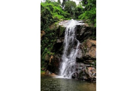 Alawaththagoda Naya Kadura Falls