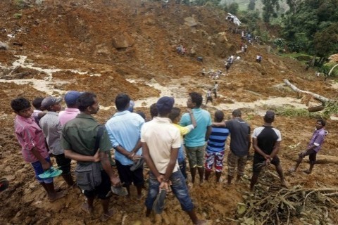 Landslide in Meeriyabedde Estate - October 2014