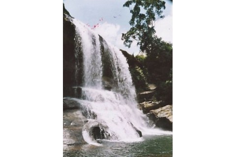 Thaliya Wetuna Falls