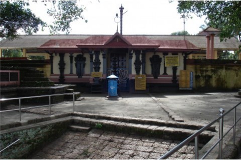 Thirunavaya Hindu Temple